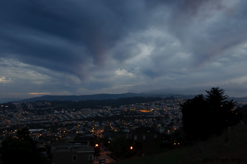 clouds over San Francisco looking South2010d29c125.jpg